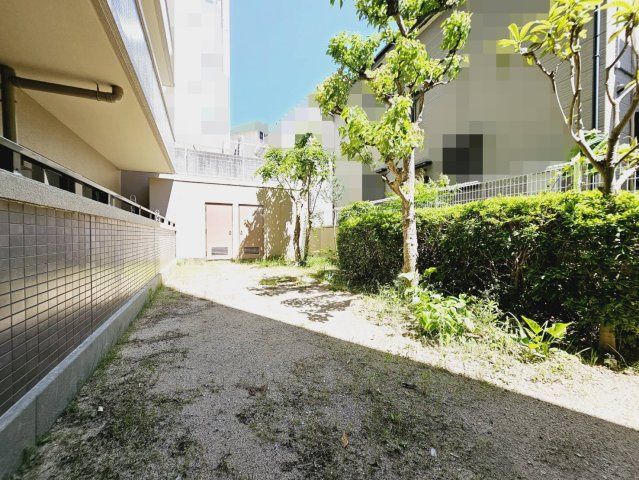 ライオンズマンション須磨妙法寺の庭