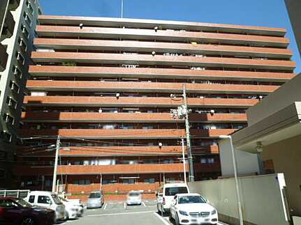 シャンボール河原町の外観