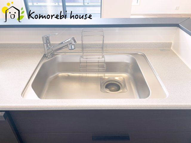 さいたま市西区指扇03260　新築一戸建て　01のキッチン|お料理しやすいキッチンです