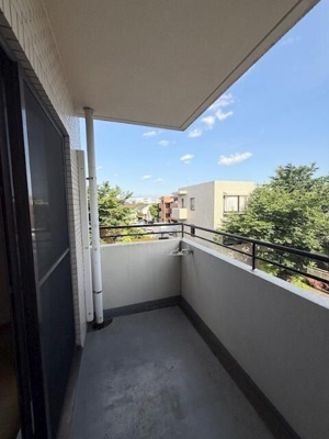 【バルコニー】