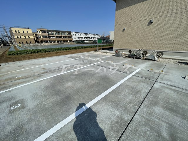 プライム・パルスの駐車場