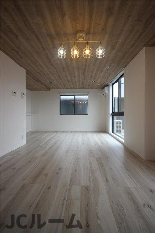 ユーソニアン上越・春日山Aの居間・リビング