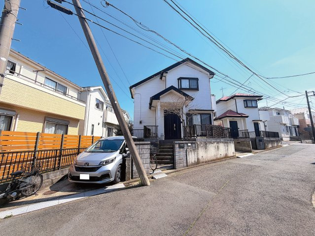 南向きからの陽当たり良好／瀬谷区北新の前面道路含む現地写真