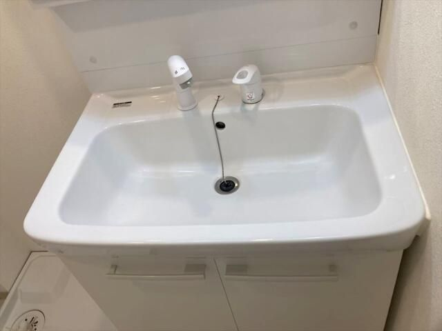 ベルメント陣屋前Ｃ棟の独立洗面台