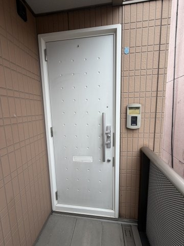 ラーチツリー住吉の玄関