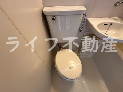 リリーフ明日香新石切のトイレ|ゆったりとした空間のトイレです
