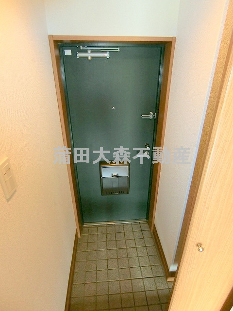 シンシア大森本町の玄関