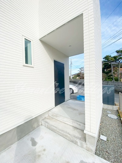 藤沢市辻堂元町４丁目のテラスのエントランス