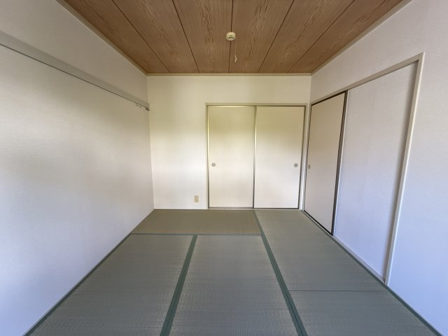 フレグランス竜山Ａ棟の寝室