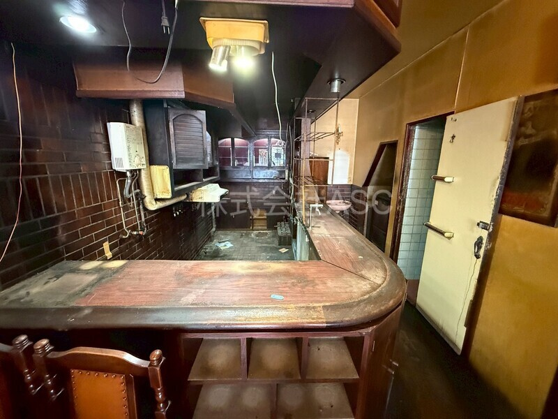 桃谷 店舗の内装