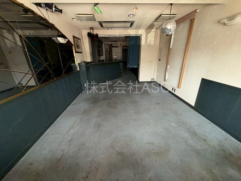 桃谷 店舗の洋室