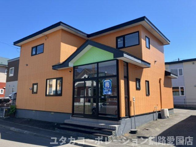 【外観】 | 文苑1丁目7-16売家 | 広々とした風除室付きで冬場も快適に☆