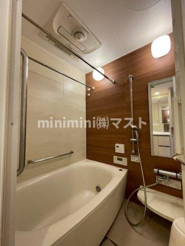 ブランズタワー大阪備後町の浴室|※他号室参考写真