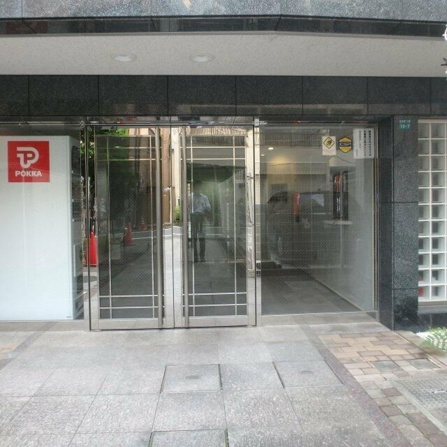 レピュア大塚のエントランス