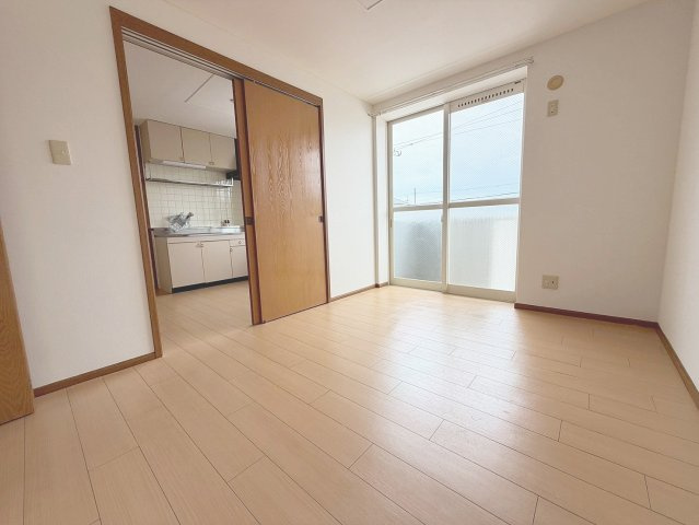 ルミエールの居間・リビング|ゆったりとした居間です