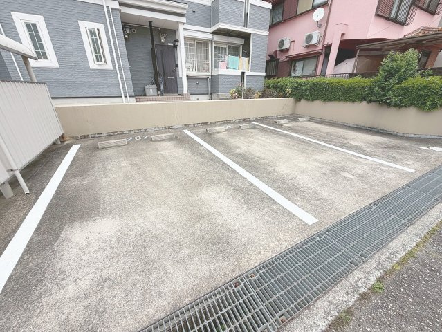 ルミエールの駐車場|駐車場があります