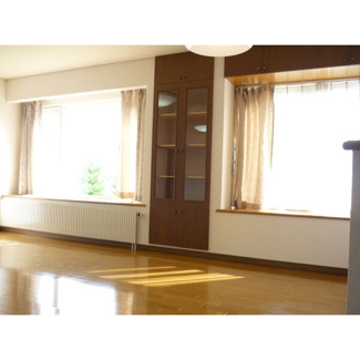 【洋室】 | 菊水元町10-1貸家