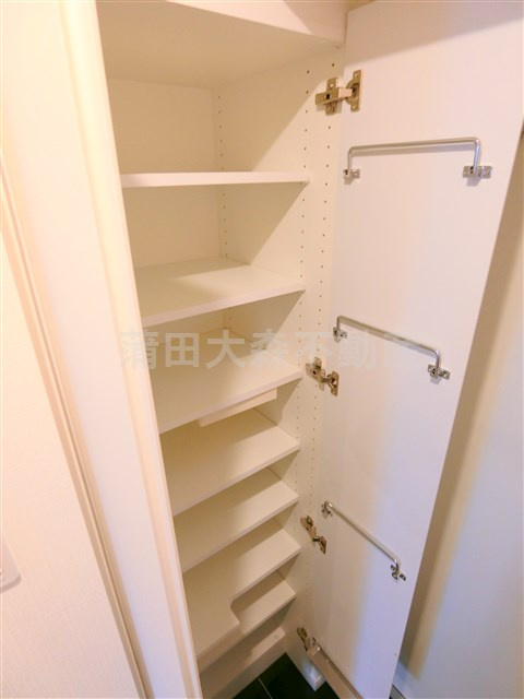 アジールコート蒲田の収納|玄関収納①