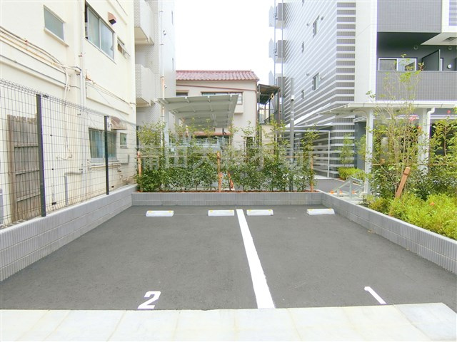 アジールコート蒲田の駐車場