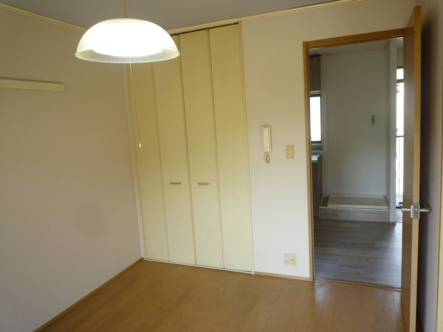 大賀茂サンライズ壱番館の洋室