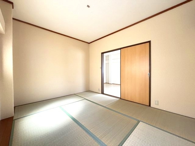 栄町ハイツの和室