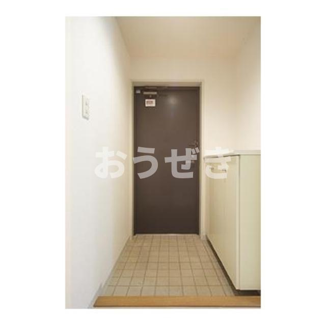 ベイシティメゾン石川町の玄関