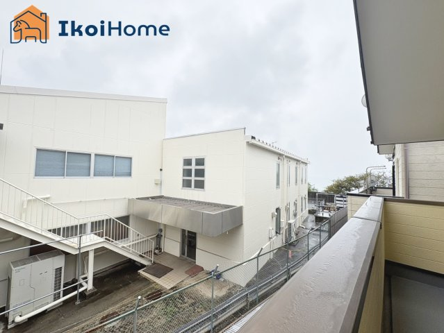 明石市大久保町江井島　中古戸建のバルコニー|【ホームページに現地動画掲載中】●年中無休：当日予約可●屋根があり小雨程度なら濡れず安心です