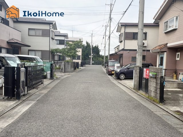 明石市大久保町江井島　中古戸建の前面道路含む現地写真|●年中無休：当日予約可●前面道路北西側幅員約5mございますので、ゆったりしております！