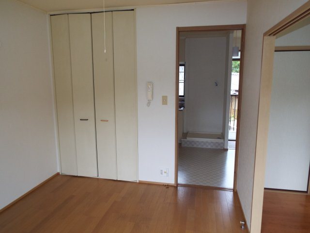 大賀茂サンライズ壱番館の洋室