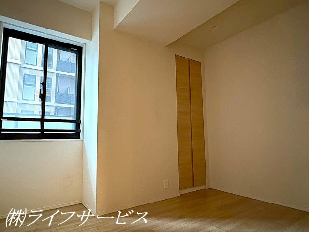 【洋室】 | ブランズタワー・ウェリス心斎橋SOUTH | 洋室５帖／クロゼット有