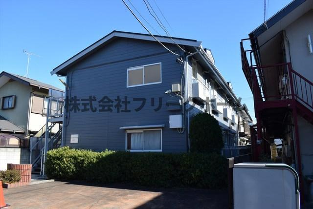 武蔵野市中町３丁目のアパートのエントランス
