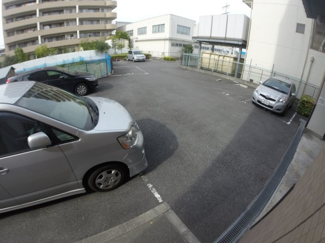 【駐車場】 | メゾンドール宝塚