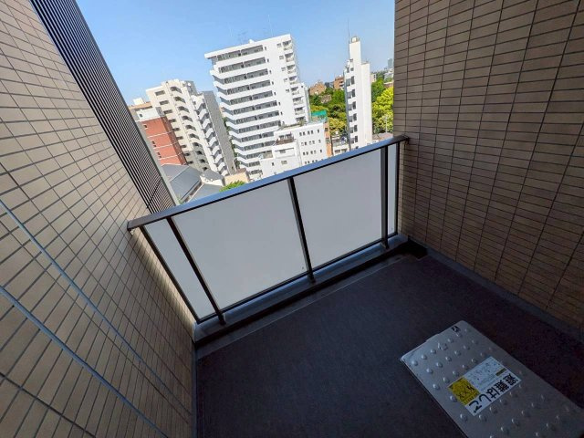 【バルコニー】