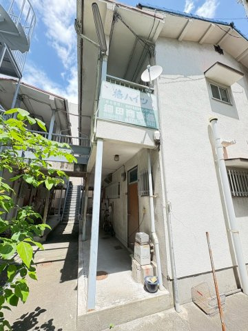 椿ハイツのエントランス