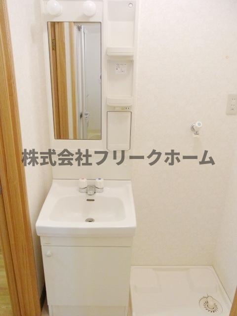 三鷹市井口４丁目のアパートの洗面所