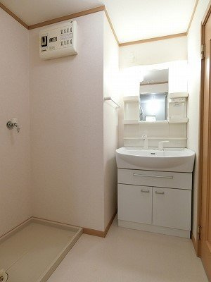 【洗面所】 | サンパティーク | コンパクトで使いやすい洗面所