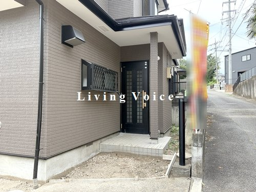 厚木市飯山南1丁目　中古一戸建てのエントランス|厚木市飯山南1丁目　中古一戸建て
