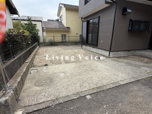厚木市飯山南1丁目　中古一戸建ての駐車場|厚木市飯山南1丁目　中古一戸建て