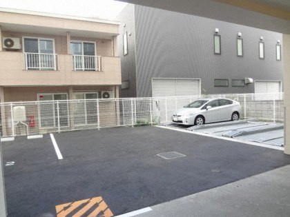 【駐車場】サンウッド札幌・医大前