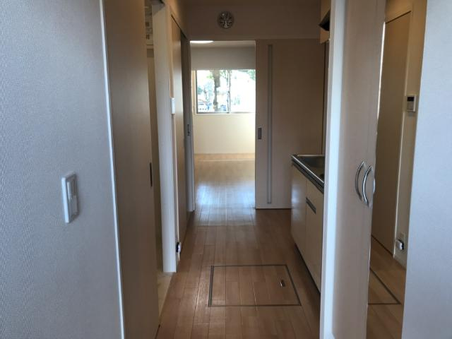 シャルマンの内装|廊下