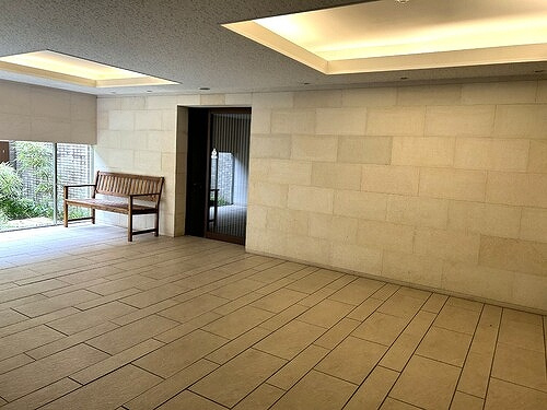 ライオンズマンション幕張セントパークスのその他|ロビー　※前回募集時2024年5月撮影の写真