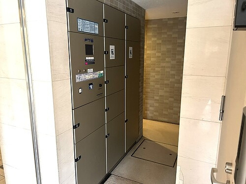 ライオンズマンション幕張セントパークスの設備|宅配ボックス　※前回募集時2024年5月撮影の写真