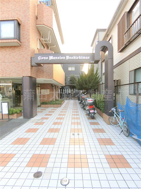 ライオンズマンション鵜の木駅前の外観