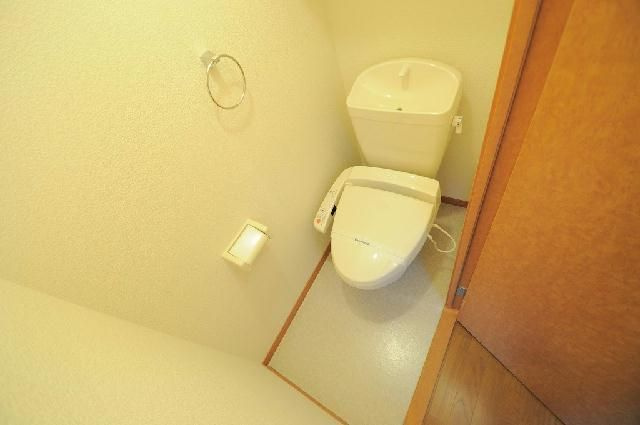 レオパレスノースフィールド新羽のトイレ