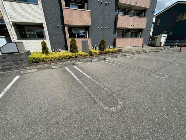 セレノ・プリートMKの駐車場