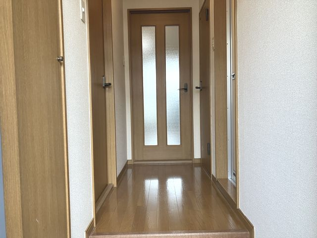 エスタ植田の玄関