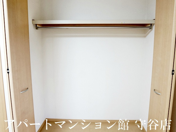 リビングタウンみどりのの収納