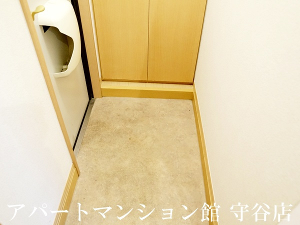 リビングタウンみどりのの玄関