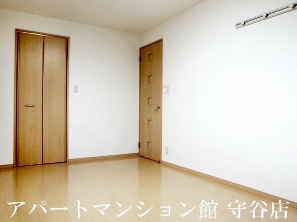 リビングタウンみどりのの寝室