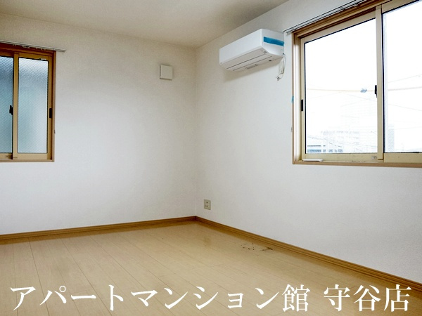 リビングタウンみどりのの寝室